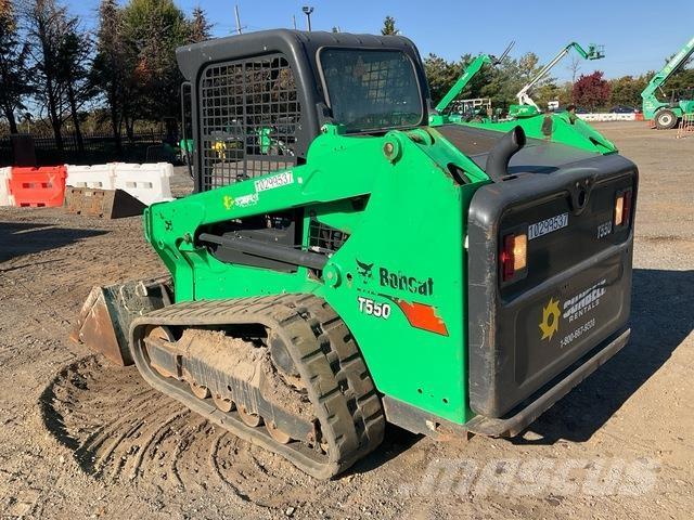 Bobcat T550 لوادر انزلاقية التوجيه