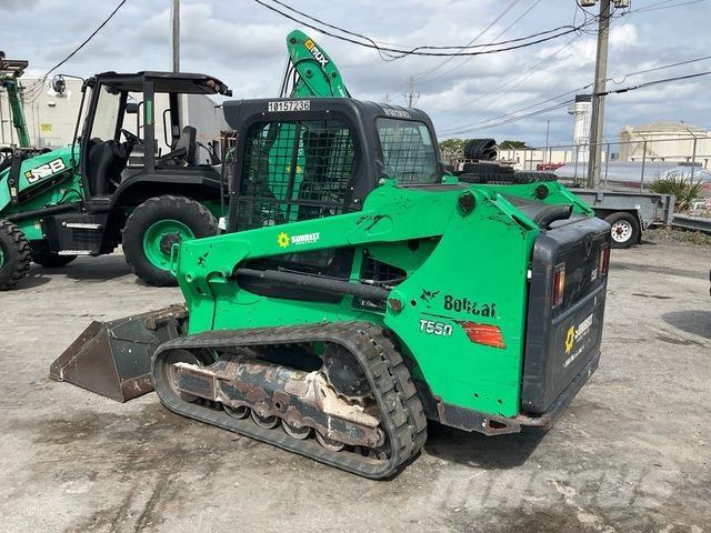 Bobcat T550 لوادر انزلاقية التوجيه