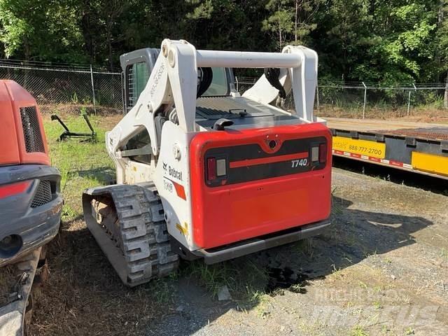 Bobcat T740 لوادر انزلاقية التوجيه