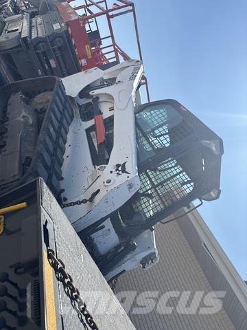Bobcat T740 لوادر انزلاقية التوجيه