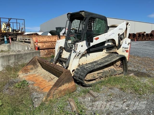 Bobcat T740 لوادر انزلاقية التوجيه