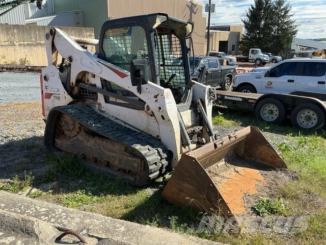 Bobcat T740 لوادر انزلاقية التوجيه