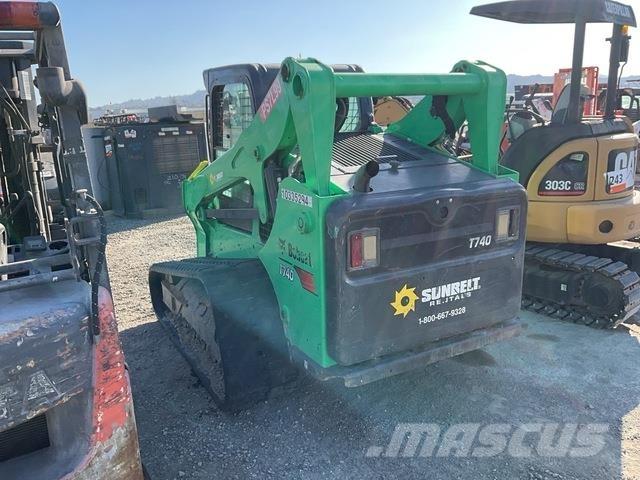 Bobcat T740 لوادر انزلاقية التوجيه