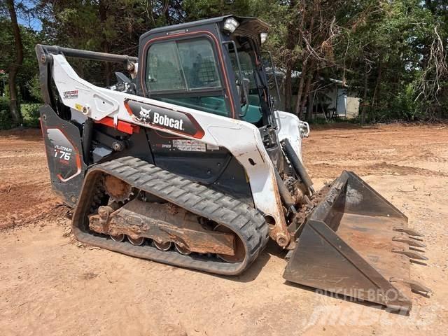 Bobcat T76 لوادر انزلاقية التوجيه