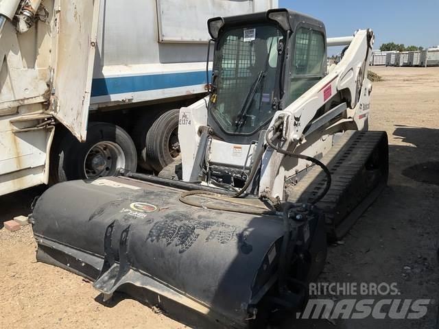 Bobcat T870 لوادر انزلاقية التوجيه