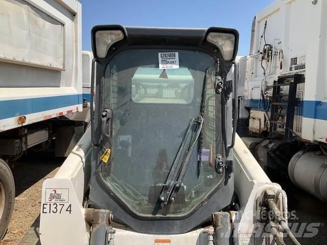 Bobcat T870 لوادر انزلاقية التوجيه