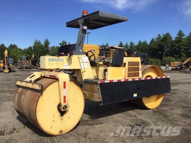 Bomag BW11AS مداحل ثنائية الاسطوانة