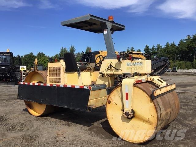 Bomag BW11AS مداحل ثنائية الاسطوانة