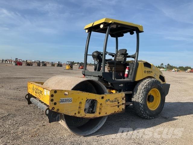 Bomag BW177D-5 مداحل أحادية الأسطوانة
