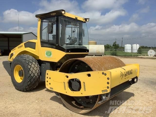 Bomag BW211D-5 مداحل أحادية الأسطوانة