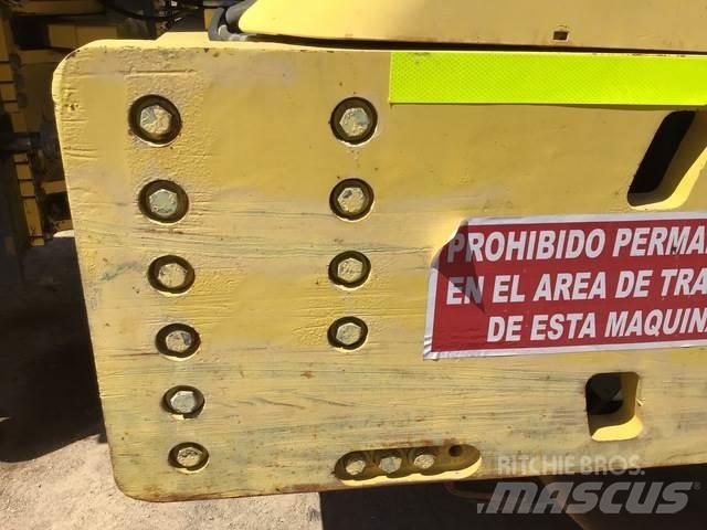 Bomag BW219DH-4 مداحل أحادية الأسطوانة
