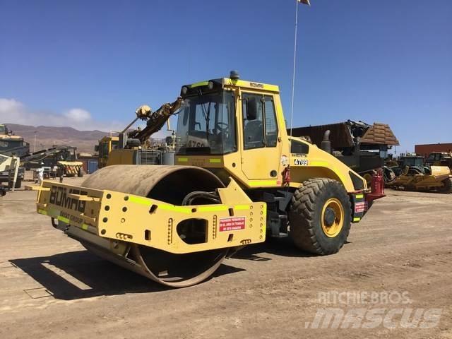 Bomag BW219DH-4 مداحل أحادية الأسطوانة