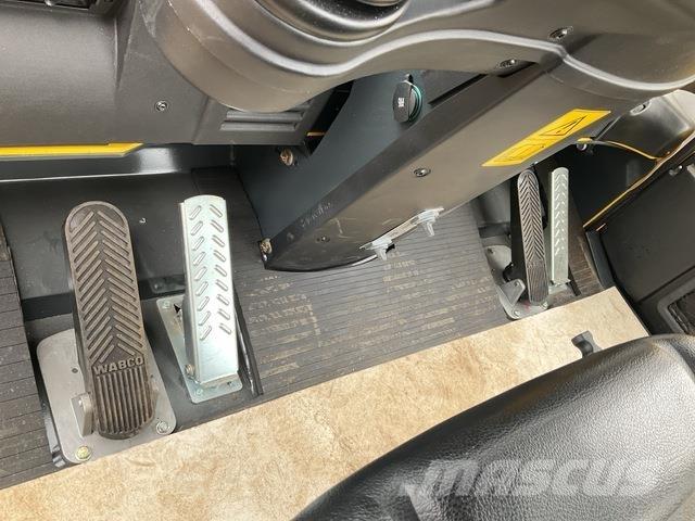 Bomag BW24RH مداحل مزدوجة