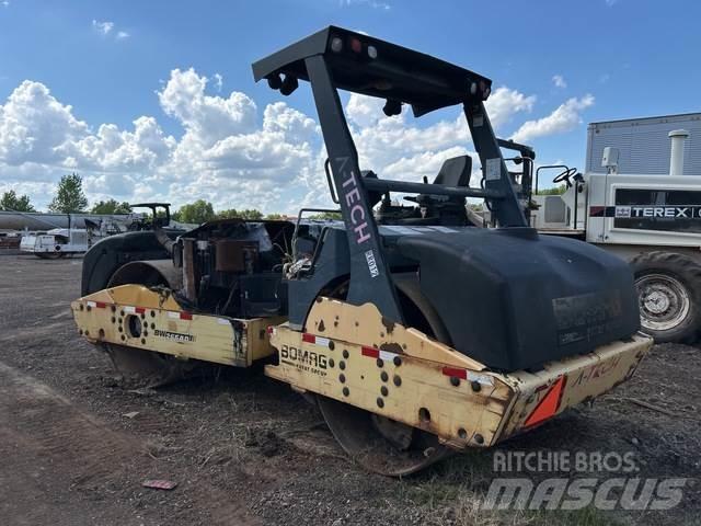 Bomag BW266AD مداحل ثنائية الاسطوانة