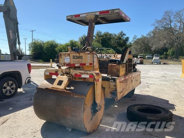 Bomag BW9AS مداحل ثنائية الاسطوانة