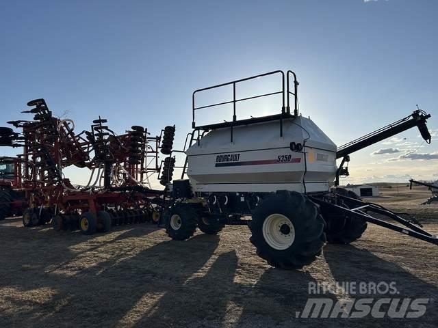 Bourgault 5710 مثاقيب