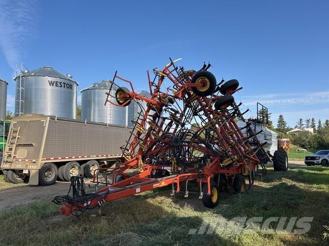 Bourgault 8810 مثاقيب