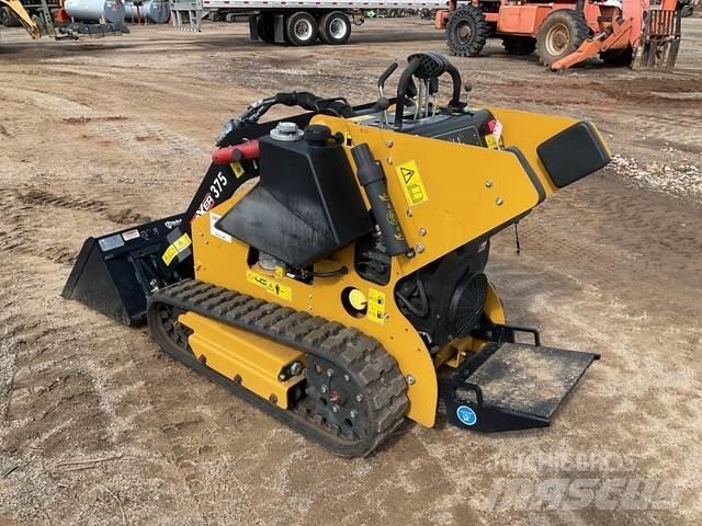 Boxer 375CE لوادر انزلاقية التوجيه