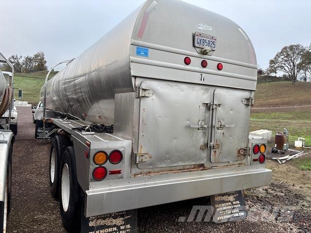 Brenner  مقطورات ذات صهاريج