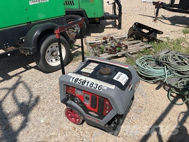  Briggs Q6500 مساحات تخزين محمولة للطاقة