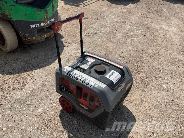  Briggs Q6500 مساحات تخزين محمولة للطاقة