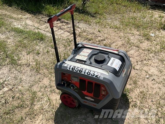  Briggs Q6500 مساحات تخزين محمولة للطاقة