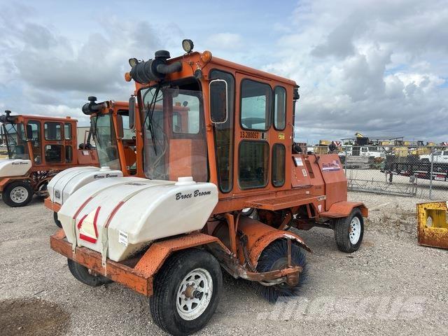 Broce CRT350 كاسحات داخلية