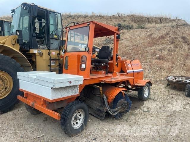 Broce RJ300 كاسحات داخلية