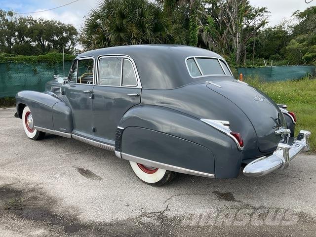 Cadillac  سيارات