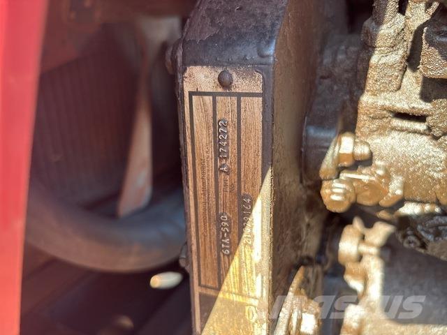 CASE 2096 الجرارات