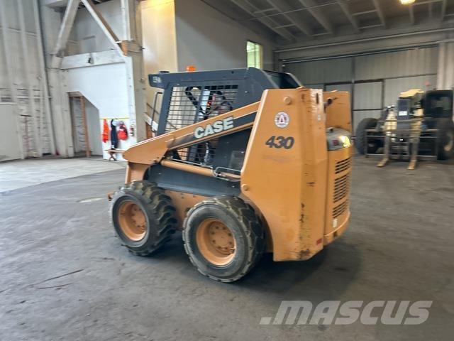 CASE 430 لوادر انزلاقية التوجيه