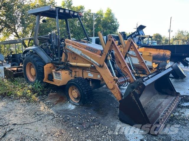 CASE 570MXT لوادر وحفارات أمامية