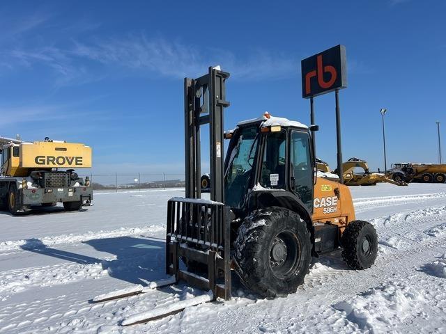 CASE 586H شاحنات الطرق الوعرة