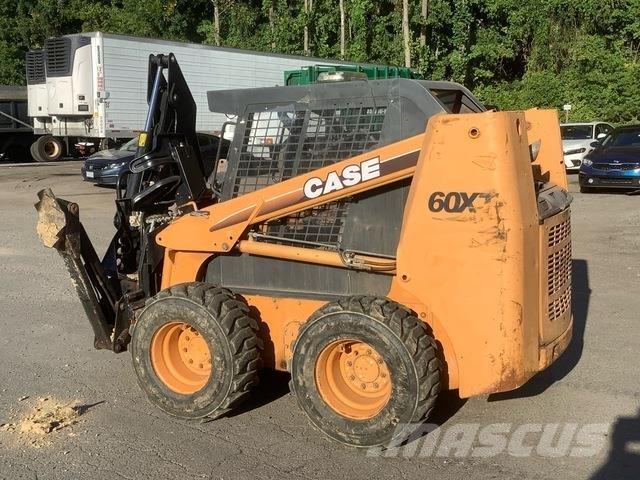 CASE 60XT لوادر انزلاقية التوجيه