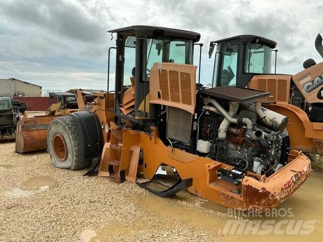CASE 621F لوادر بعجل