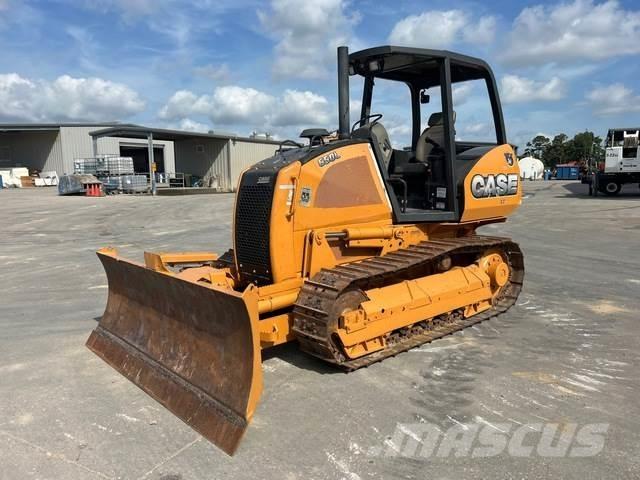 CASE 650L LT بلدوزرات مجنزرة
