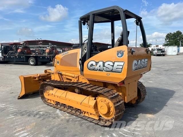 CASE 650L LT بلدوزرات مجنزرة