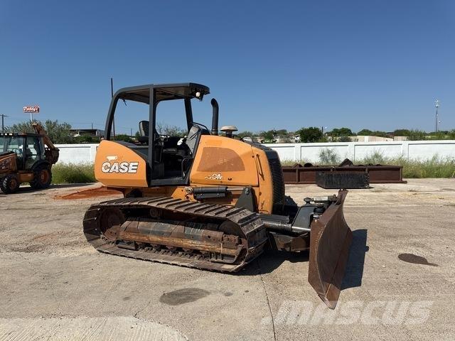 CASE 650M LGP بلدوزرات مجنزرة