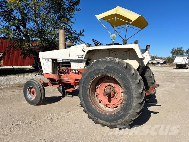 CASE 970 الجرارات