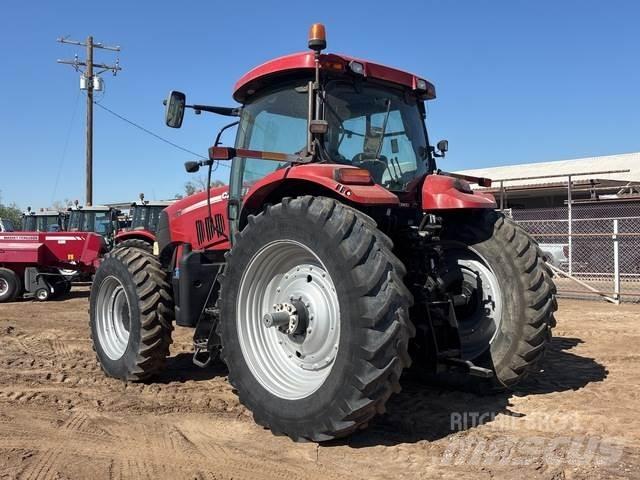 Case IH 215 الجرارات