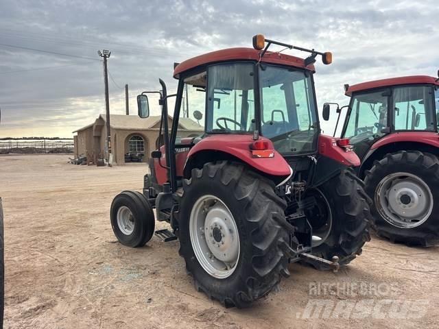 Case IH JX80 الجرارات