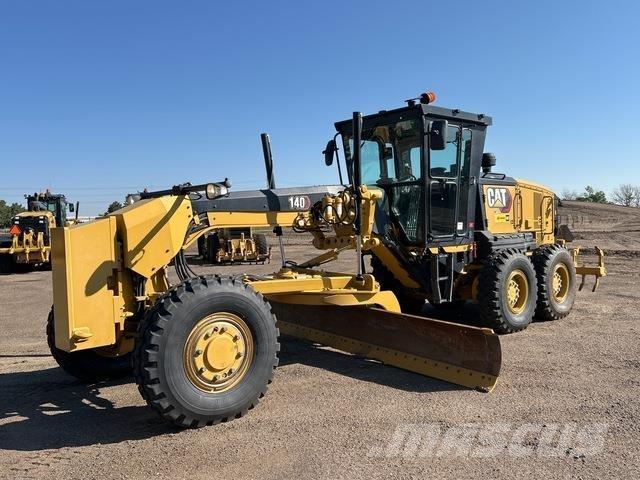 CAT 140 معدات تمهيد الطرق