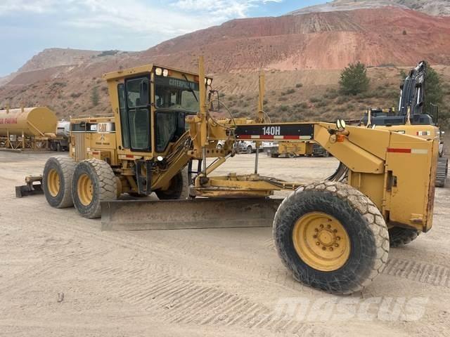 CAT 140H معدات تمهيد الطرق