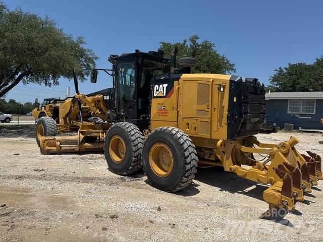 CAT 140M3 معدات تمهيد الطرق
