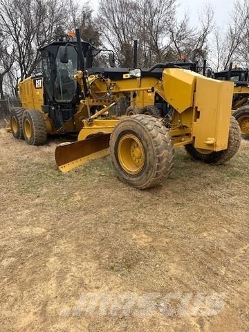 CAT 140M3 معدات تمهيد الطرق