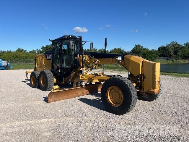 CAT 140M3 AWD معدات تمهيد الطرق