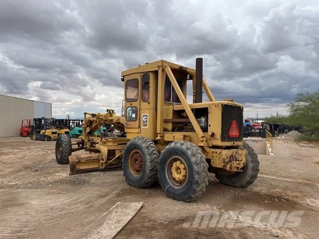 CAT 14E معدات تمهيد الطرق