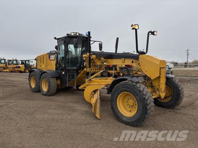 CAT 160M3 معدات تمهيد الطرق