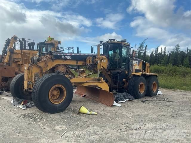 CAT 16M معدات تمهيد الطرق