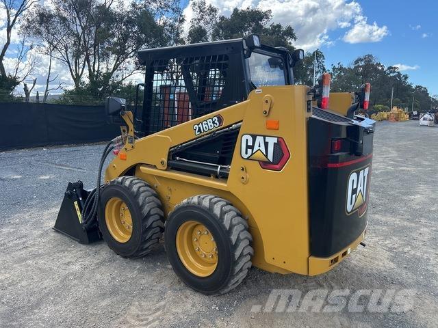 CAT 216B3 لوادر انزلاقية التوجيه